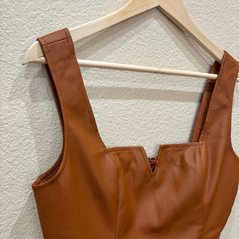 NEW Anthropologie | Maeve Faux Leather Cropped Notch Tank Size 6 Boho - Picture 7 of 13